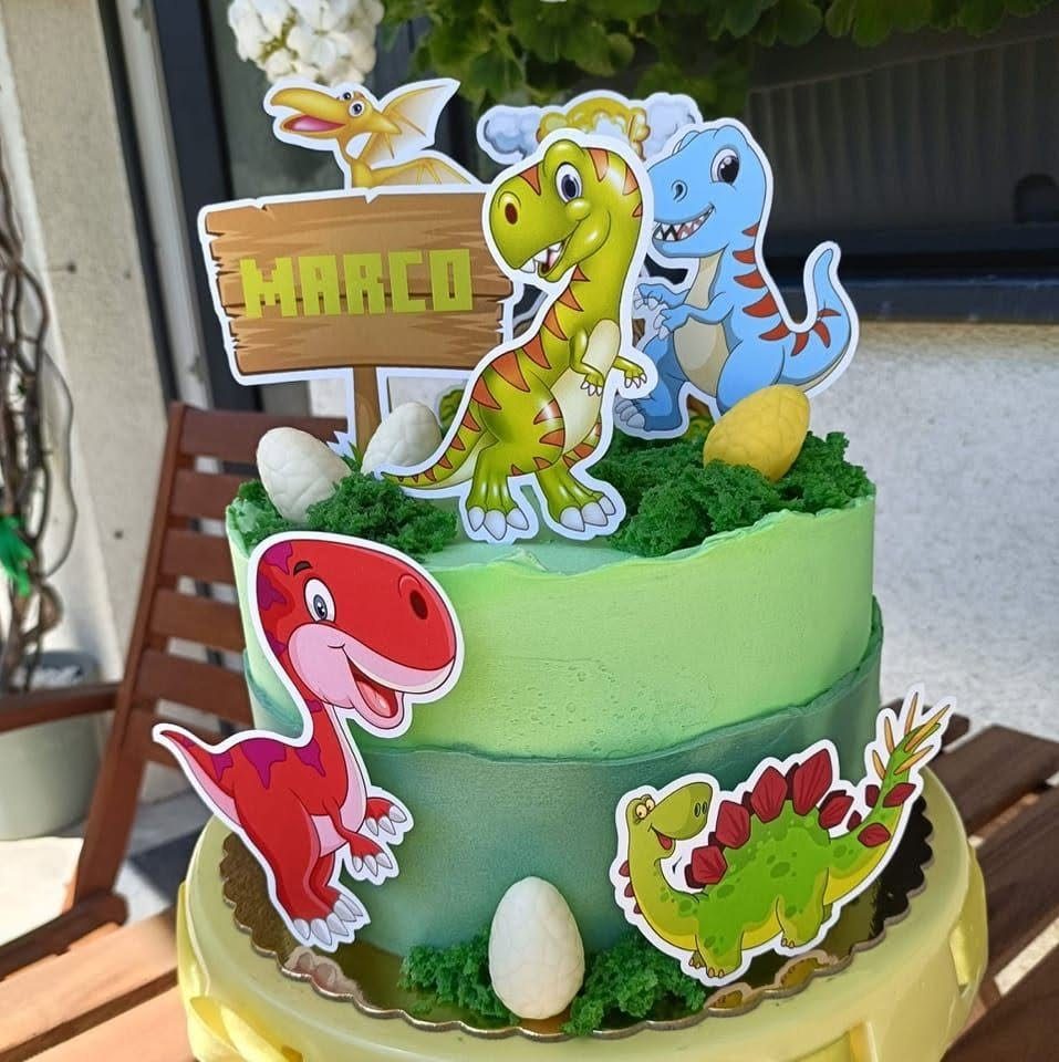 Tort tematic cu dinozauri